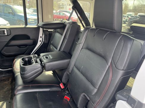 Used 2021 Jeep Wrangler Unlimited Rubicon image 11