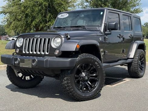 Used 2017 Jeep Wrangler Unlimited Sahara w/ Connectivity Group AWD/4WD image 1