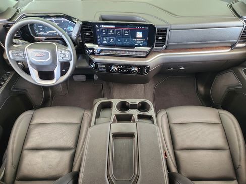 Certified 2025 GMC Sierra 1500 SLT RWD image 26