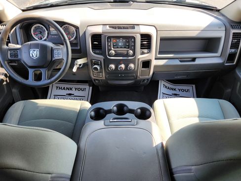 Used 2018 RAM 1500 Express w/ Express Value Package AWD/4WD image 16