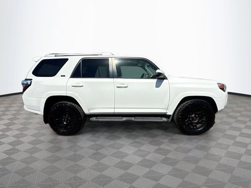 Used 2017 Toyota 4Runner SR5 RWD image 5