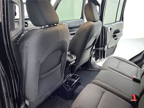 Used 2019 Jeep Wrangler Unlimited Sport S image 26