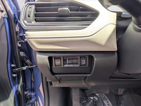 Used 2026 Subaru Forester Premium AWD/4WD image 19