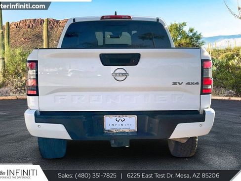 Used 2024 Nissan Frontier SV w/ SV Convenience Package AWD/4WD image 4