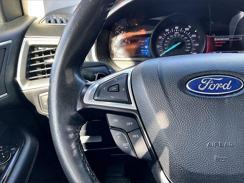 Used 2015 Ford Edge Sport image 16