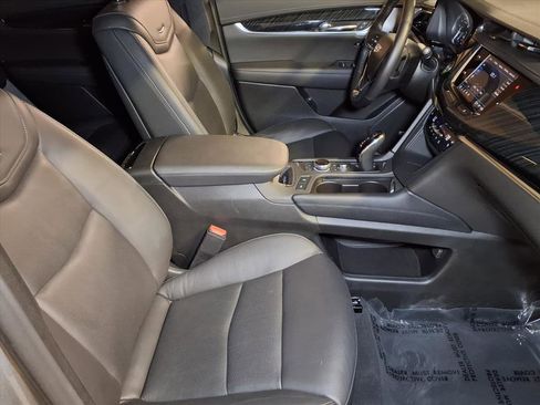 Certified 2025 Cadillac XT6 Premium Luxury image 23