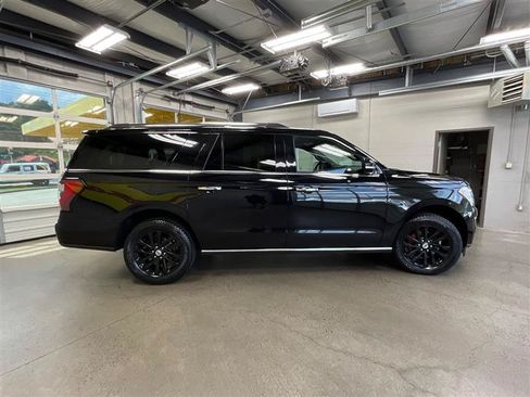 Used 2021 Ford Expedition Max Limited RWD image 6