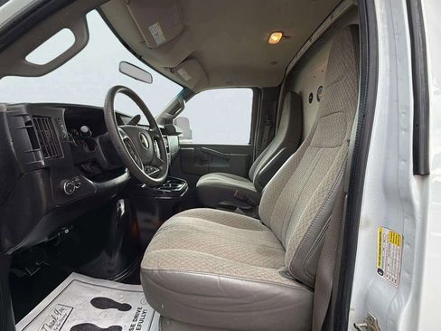 Used 2021 Chevrolet Express 3500 w/ Power Convenience Package image 11