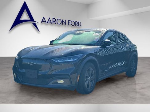 Used 2022 Ford Mustang Mach-E Select w/ Comfort/Technology Package RWD image 2