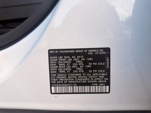 Used 2025 Volkswagen Atlas Cross Sport SE FWD image 37
