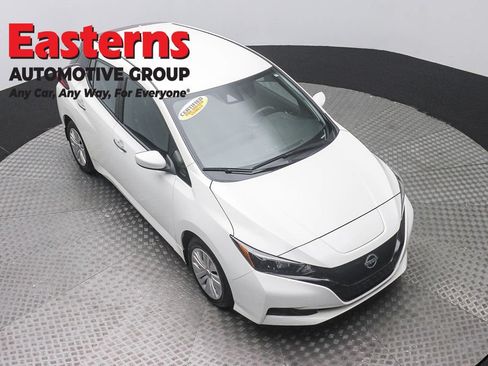 Used 2023 Nissan Leaf S FWD image 3