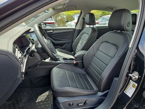 Certified 2024 Volkswagen Jetta SE w/ Black Wheel Package FWD image 14