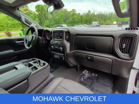 Used 2022 Chevrolet Silverado 1500 Custom AWD/4WD image 29