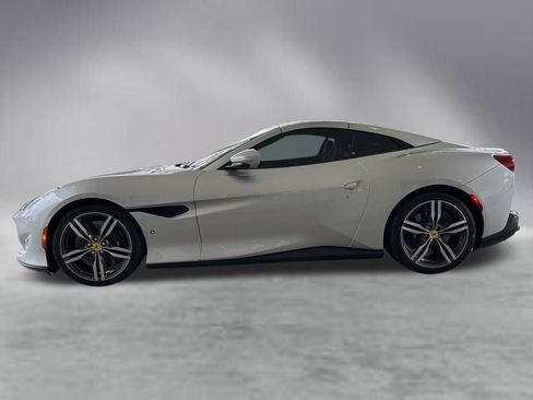 Used 2019 Ferrari Portofino RWD image 17