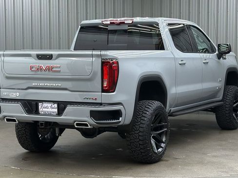 Used 2025 GMC Sierra 1500 AT4 w/ AT4 Premium Package AWD/4WD image 5