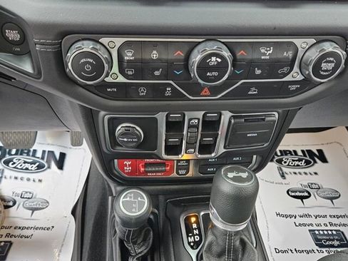 Used 2024 Jeep Wrangler Unlimited Rubicon w/ Technology Group image 21