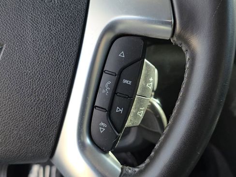 Used 2015 Chevrolet Traverse LT w/ Style and Technology Package FWD image 24