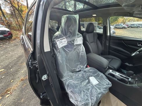 New 2025 Subaru Ascent Limited image 16