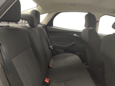 Used 2016 Ford Focus SE image 19