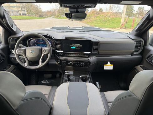 New 2026 Chevrolet Silverado 1500 ZR2 image 9