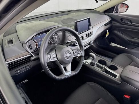 New 2026 Nissan Altima 2.5 SV FWD image 9