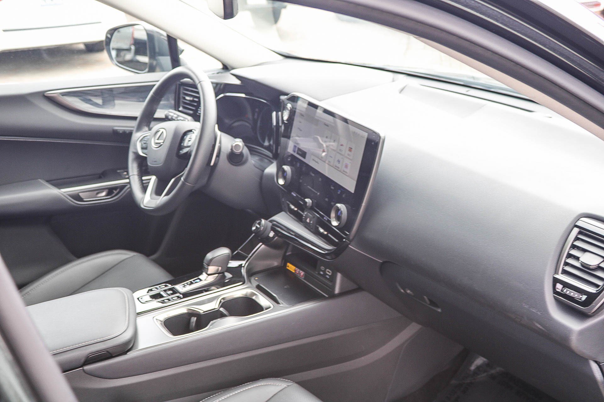 Used 2025 Lexus NX 350 AWD w/ Cold Area Package image 19