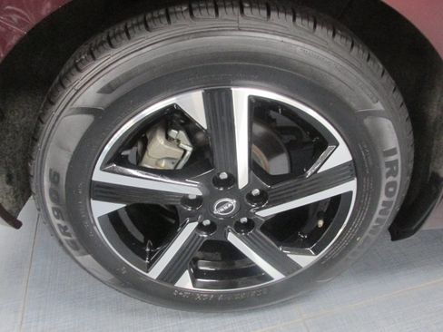 Used 2024 Nissan Sentra SV FWD image 16