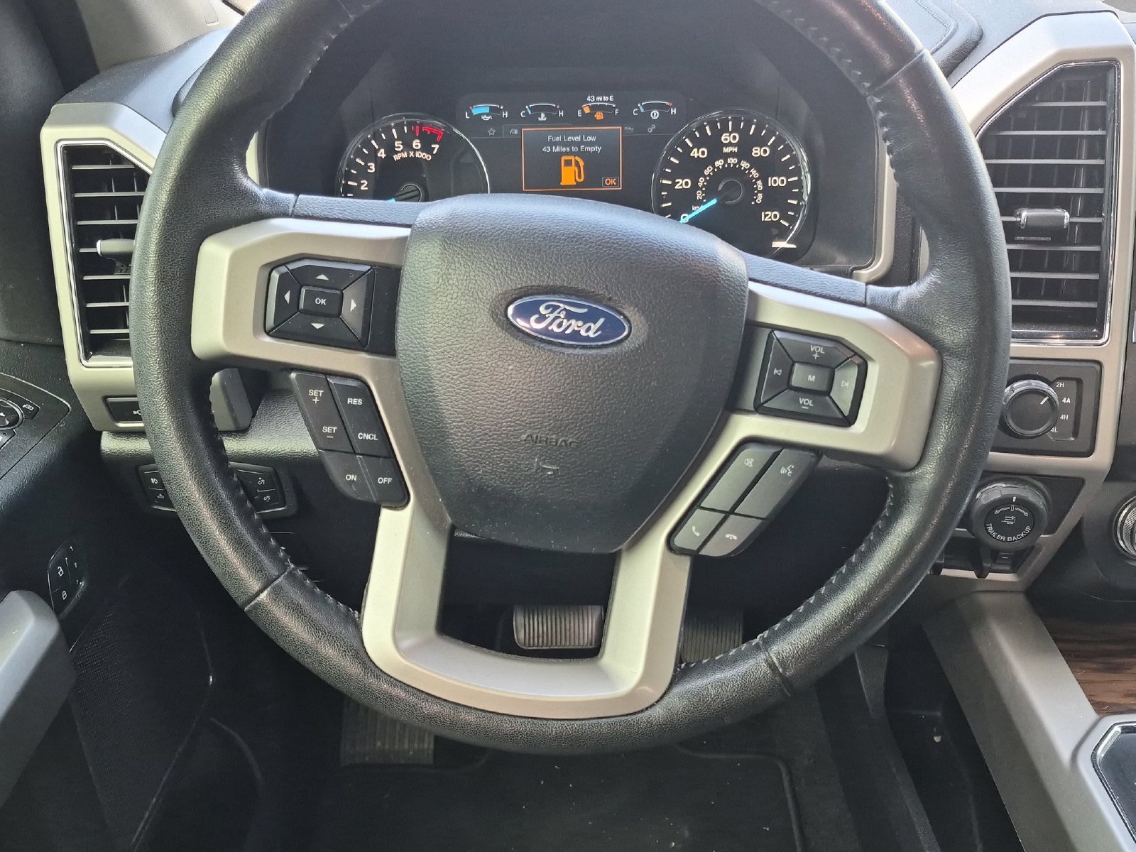 Used 2019 Ford F150 Lariat w/ Equipment Group 502A Luxury AWD/4WD image 17
