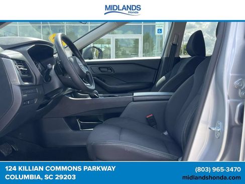 Used 2024 Nissan Rogue S FWD image 13