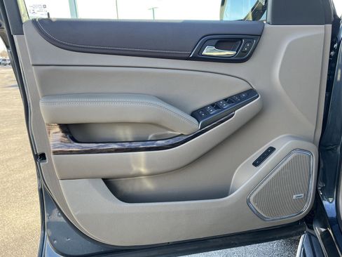 Used 2020 GMC Yukon XL SLT image 13