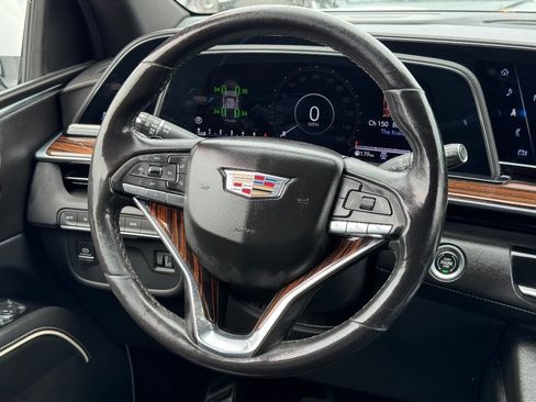 Used 2022 Cadillac Escalade Luxury AWD/4WD image 24