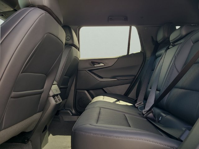 New 2027 Chevrolet Equinox LT w/ Convenience Package II FWD image 13