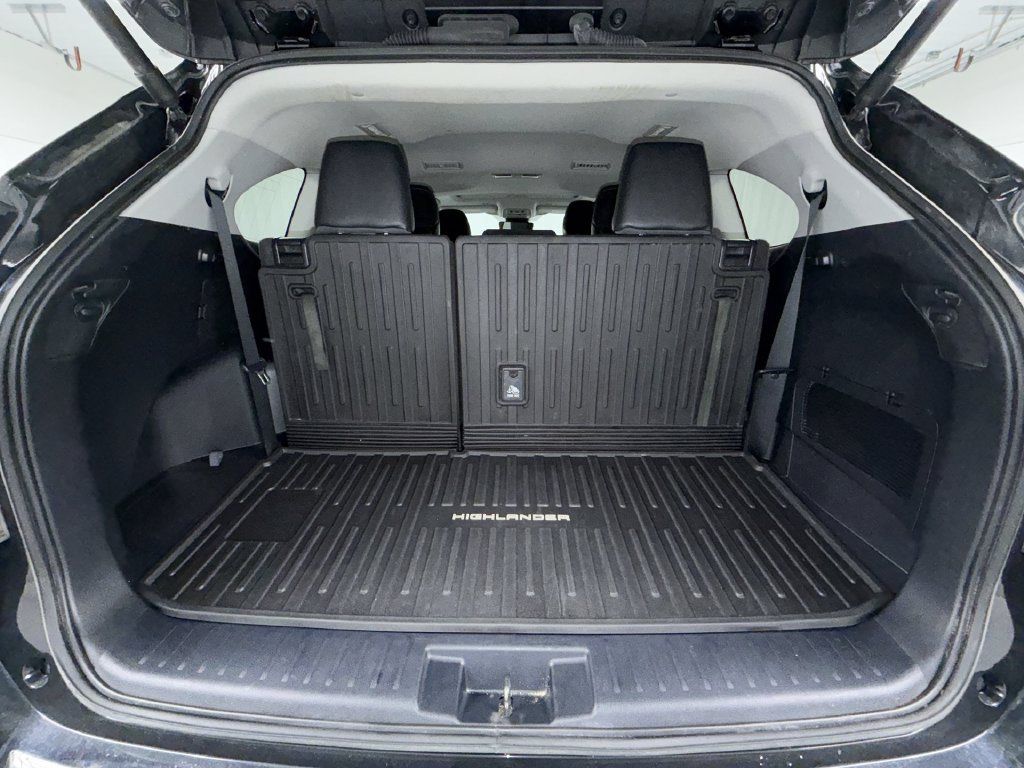 Certified 2024 Toyota Highlander XLE AWD/4WD image 7