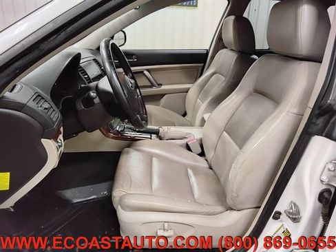 Used 2009 Subaru Outback 2.5i Limited AWD/4WD image 10