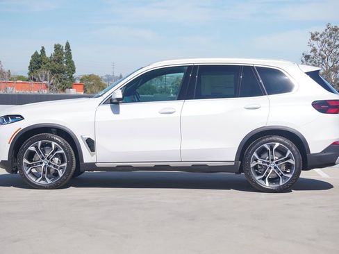 New 2026 BMW X5 xDrive40i w/ Premium Package image 4
