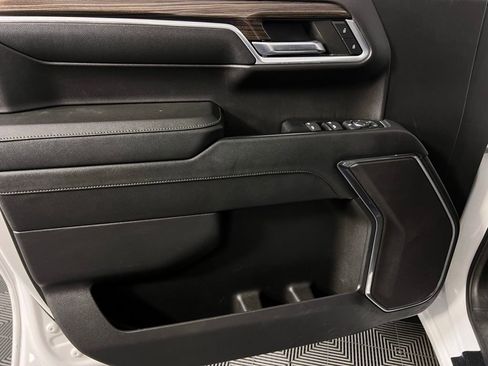 Used 2023 Chevrolet Silverado 1500 LT image 24