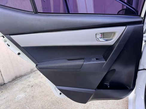 Used 2018 Toyota Corolla LE image 20