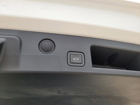 New 2026 Chevrolet Equinox LT w/ Convenience Package II image 8