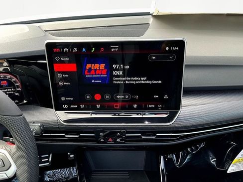 New 2026 Volkswagen GTI SE image 9