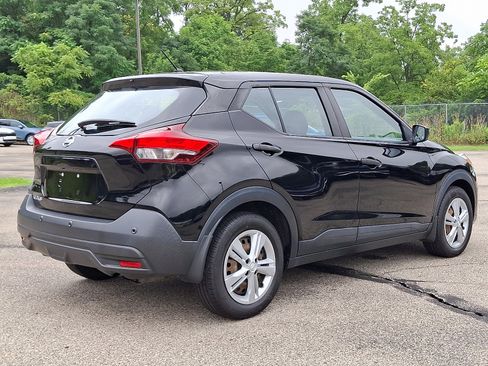 Used 2020 Nissan Kicks S FWD image 6