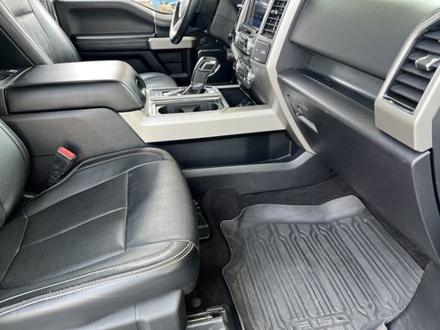 Used 2020 Ford F150 Lariat w/ Equipment Group 502A Luxury AWD/4WD image 19