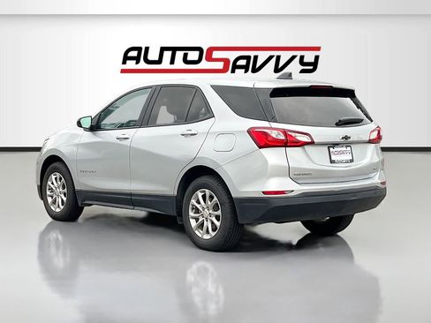 Used 2021 Chevrolet Equinox LS w/ LS Convenience Package AWD/4WD image 5