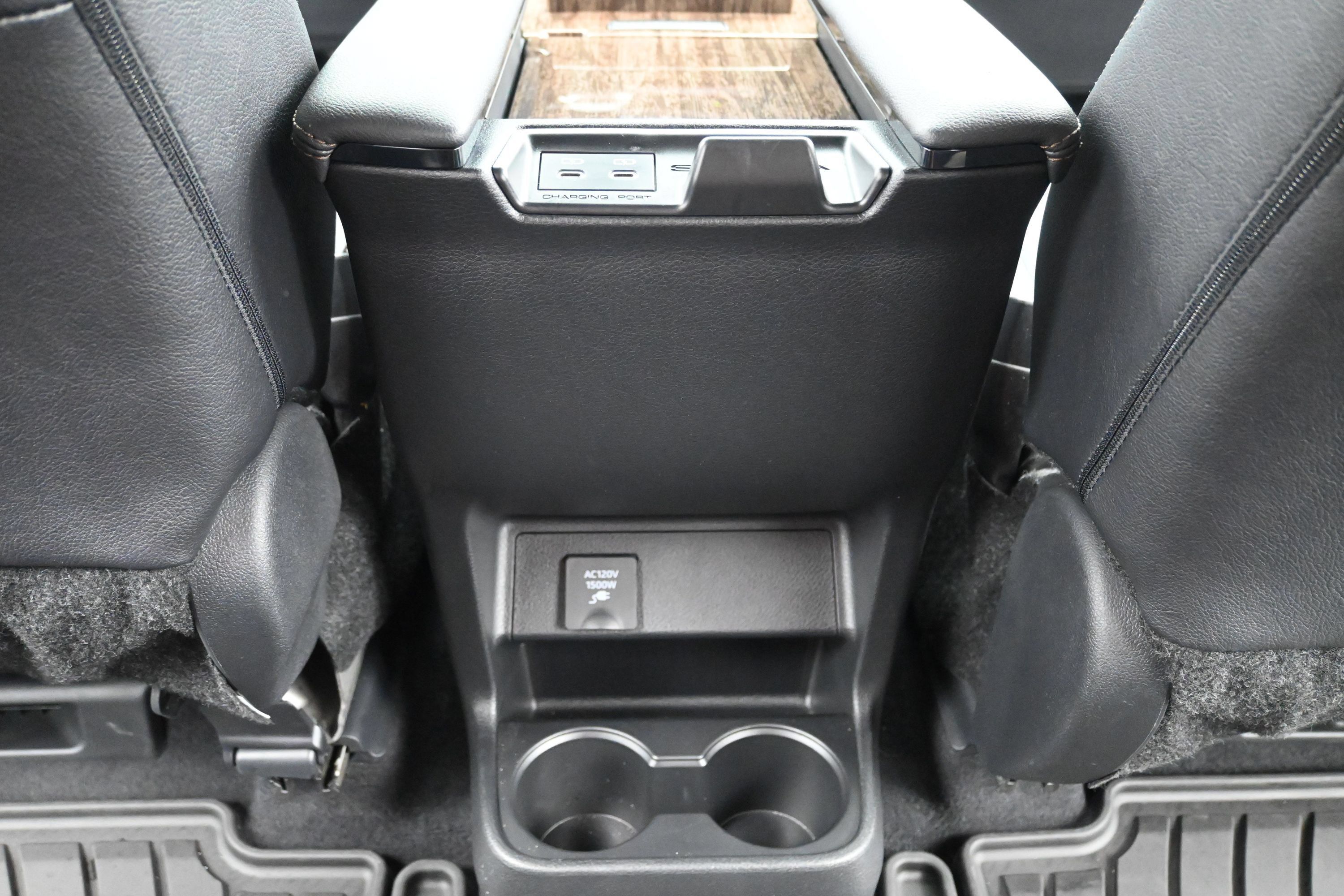 Used 2026 Toyota Sienna Limited FWD image 19