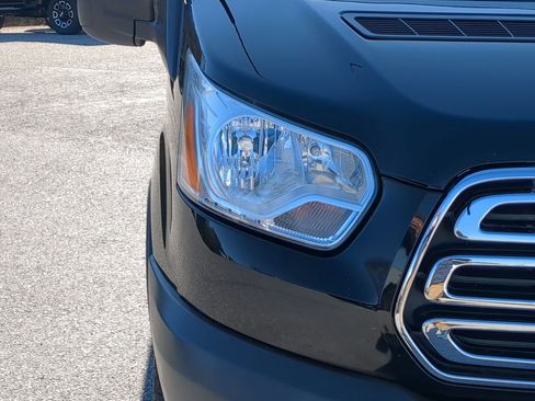 Used 2018 Ford Transit 350 XLT image 8