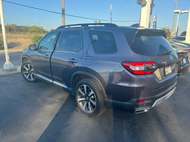Certified 2025 Honda Pilot Touring image 9