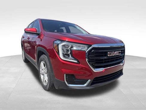Used 2024 GMC Terrain SLE FWD image 3