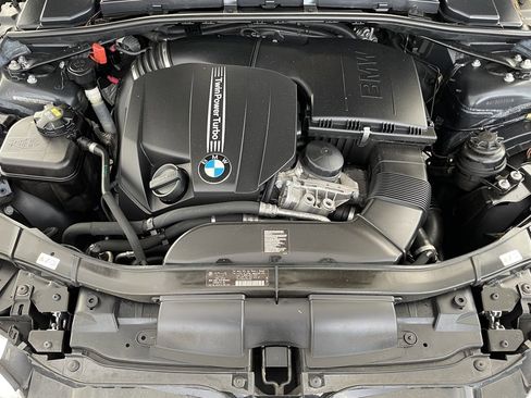 Used 2013 BMW 335i Convertible image 6