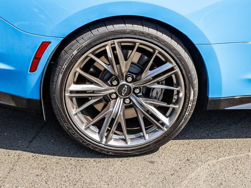 Used 2022 Chevrolet Camaro ZL1 RWD image 6