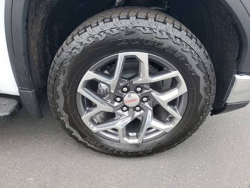 New 2026 GMC Sierra 1500 SLT w/ SLT Premium Package image 5