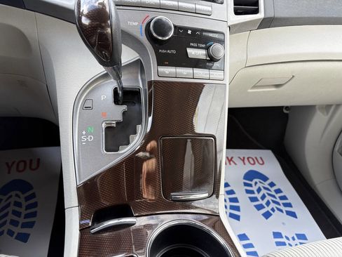 Used 2011 Toyota Venza AWD image 29